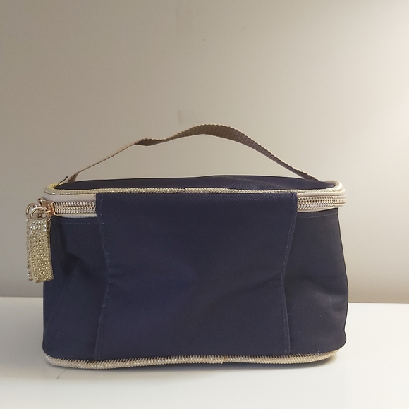 Make-up bag - Picture 2 of 5